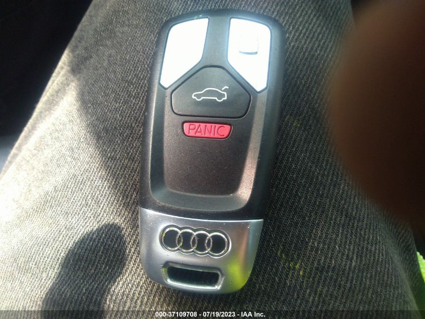 2017 AUDI A4 PREMIUM - WAUANAF47HN043994
