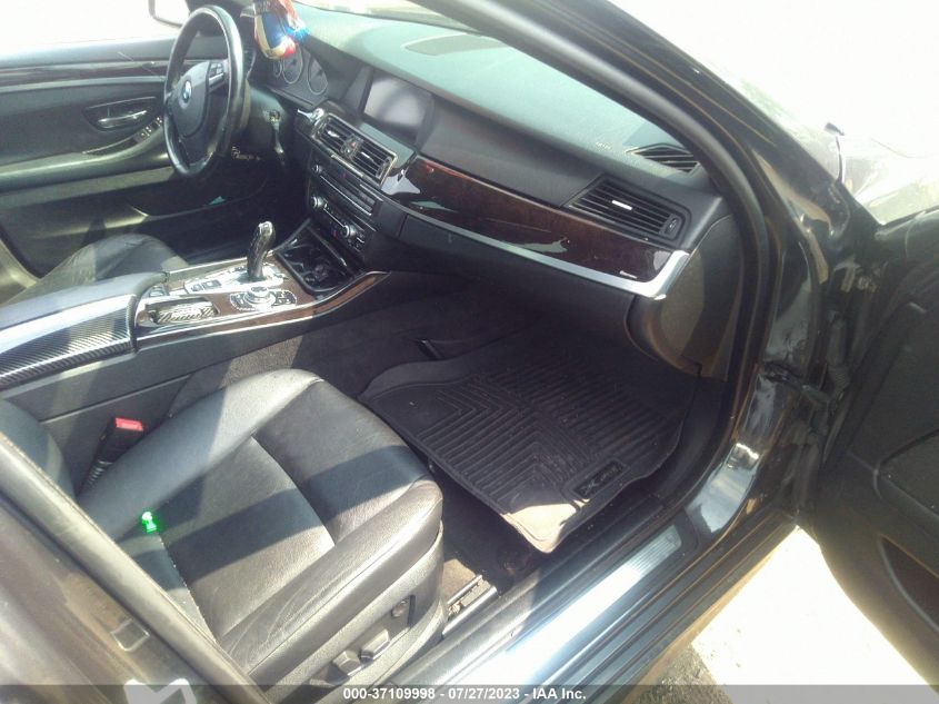 2013 BMW 5 SERIES 528I XDRIVE - WBAXH5C52DD109292