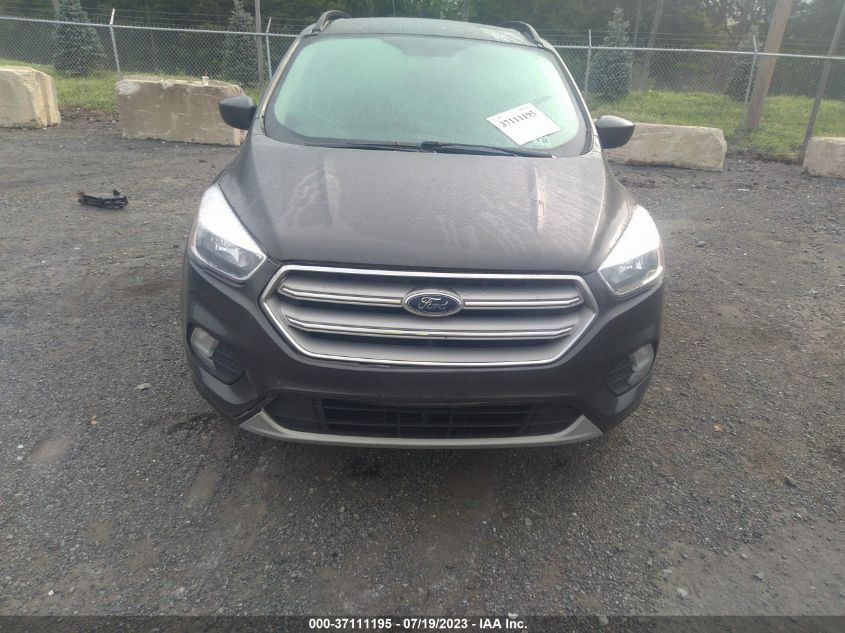 2018 FORD ESCAPE SE - 1FMCU9GD4JUB75596