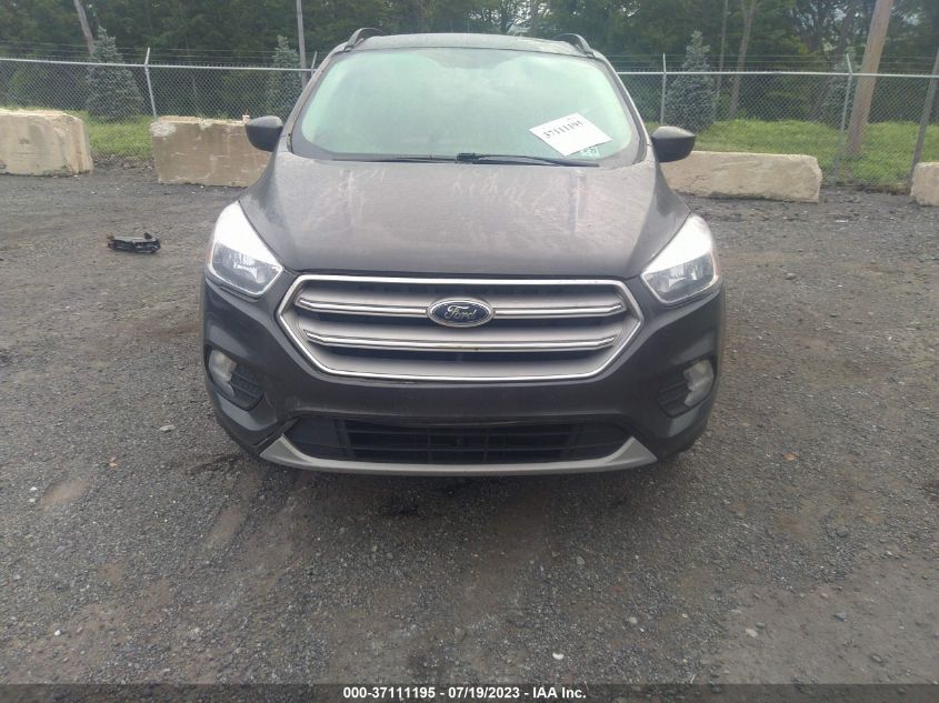 2018 FORD ESCAPE SE - 1FMCU9GD4JUB75596