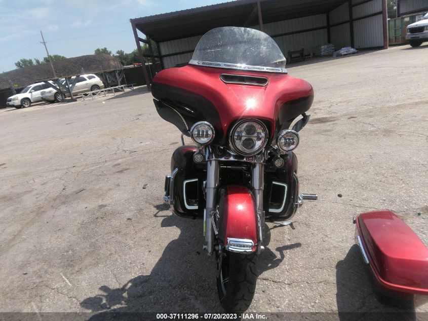 2019 HARLEY-DAVIDSON FLHTK 1HD1KEF12KB676421