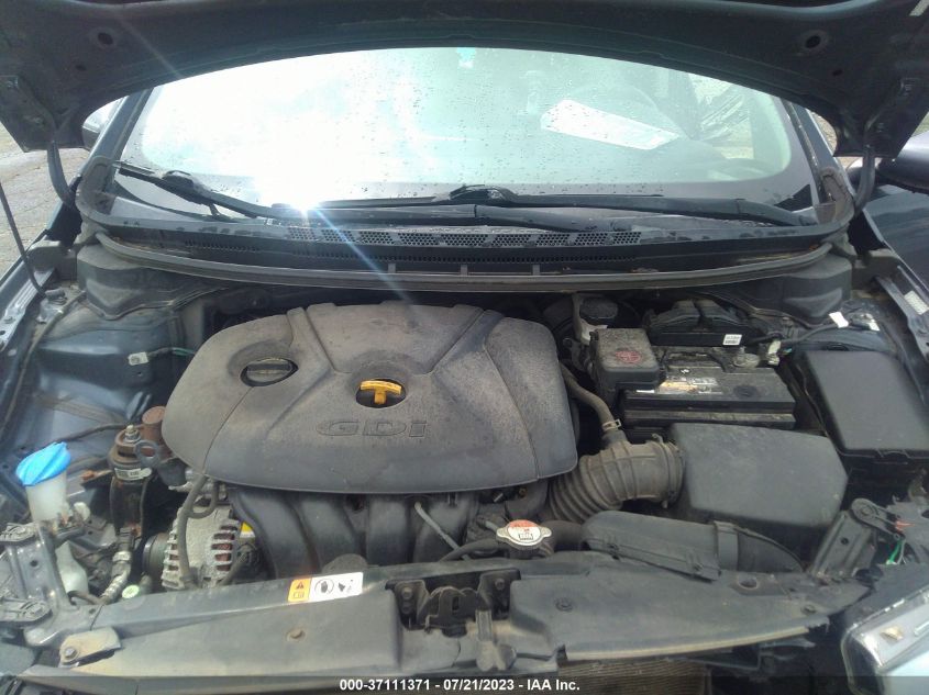 2016 KIA FORTE 5-DOOR LX - KNAFK5A82G5599337