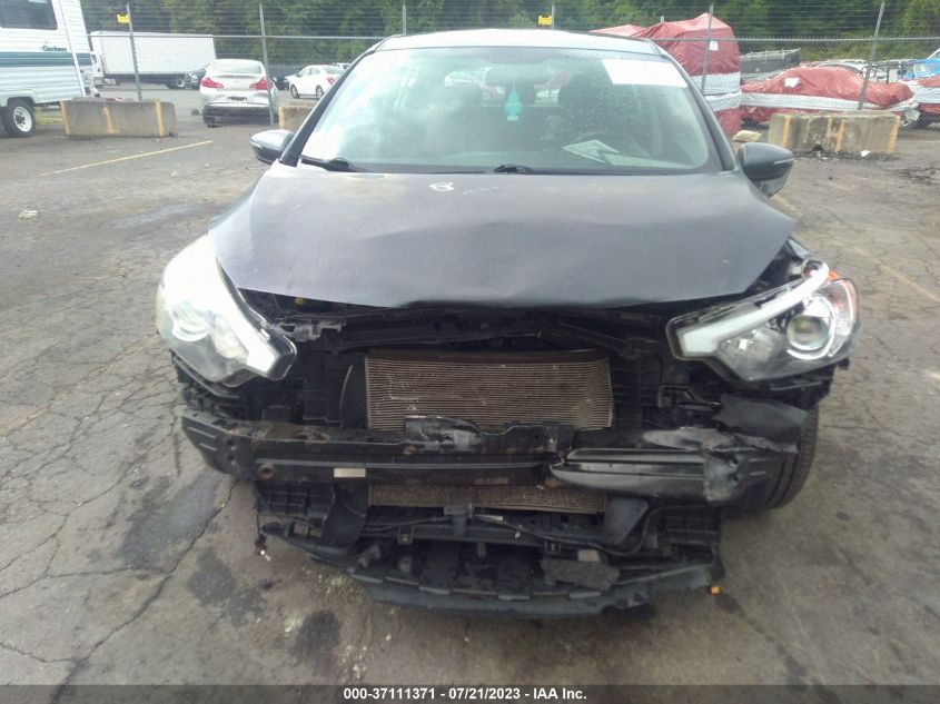 2016 KIA FORTE 5-DOOR LX - KNAFK5A82G5599337