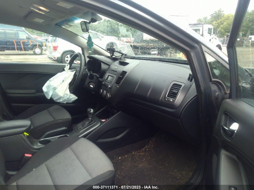 2016 KIA FORTE 5-DOOR LX - KNAFK5A82G5599337