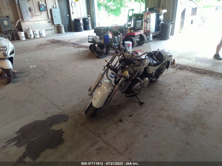 2013 VICTORY MOTORCYCLES BOARDWALK 5VPRB36N1D3015716