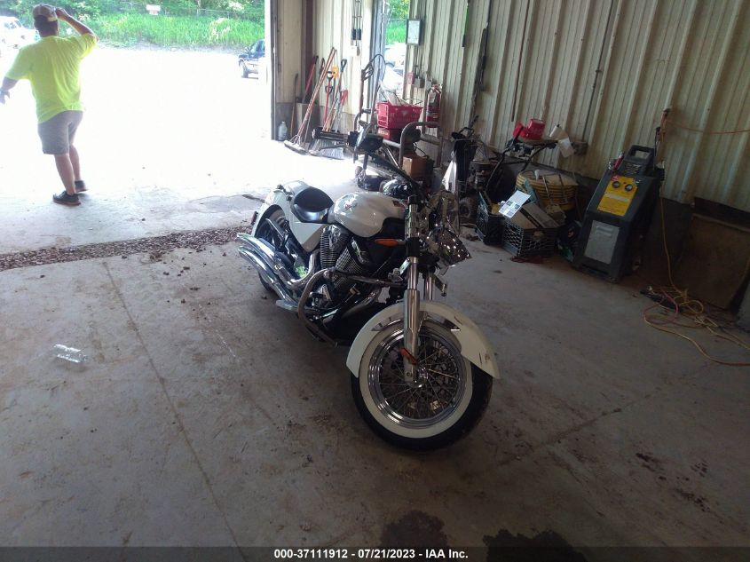 2013 VICTORY MOTORCYCLES BOARDWALK 5VPRB36N1D3015716