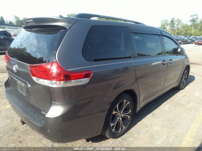 5TDYK3DC9CS248719 2012 TOYOTA SIENNA, photo no. 4