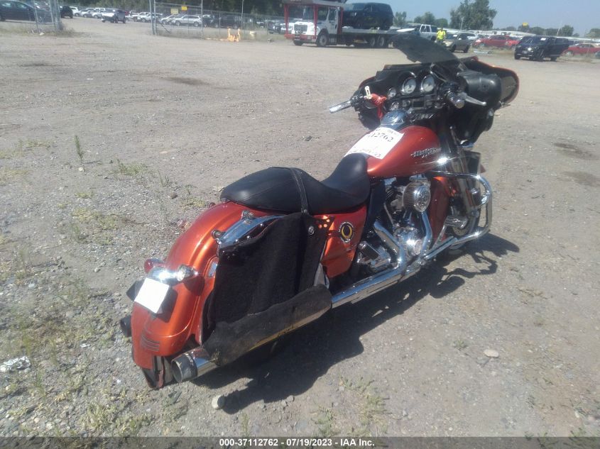 2011 HARLEY-DAVIDSON FLHX - 1HD1KB433BB608003