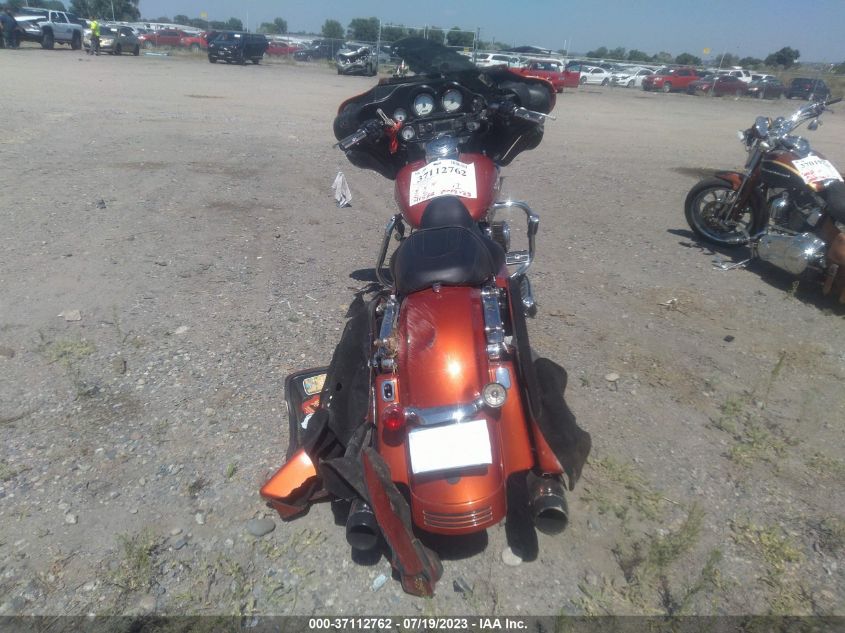 2011 HARLEY-DAVIDSON FLHX - 1HD1KB433BB608003