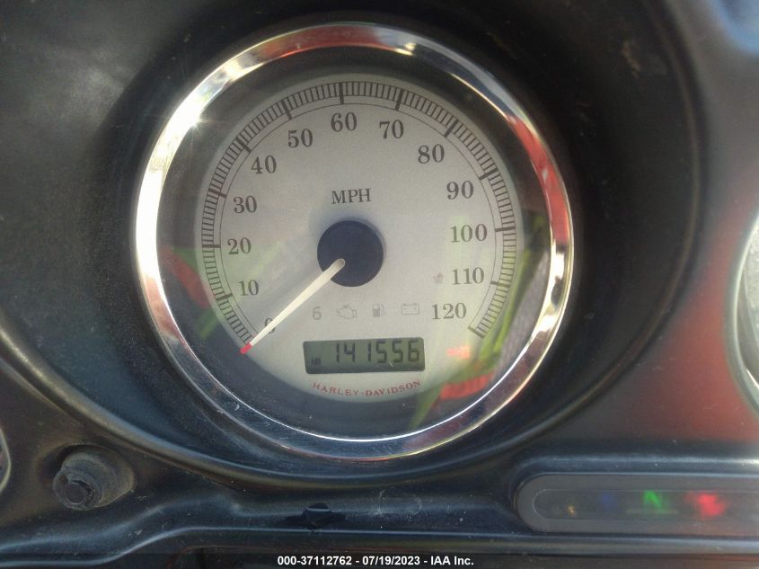 2011 HARLEY-DAVIDSON FLHX - 1HD1KB433BB608003