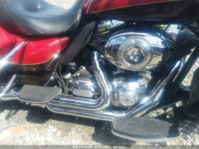 2011 HARLEY-DAVIDSON FLHTK 1HD1KEM14BB650034