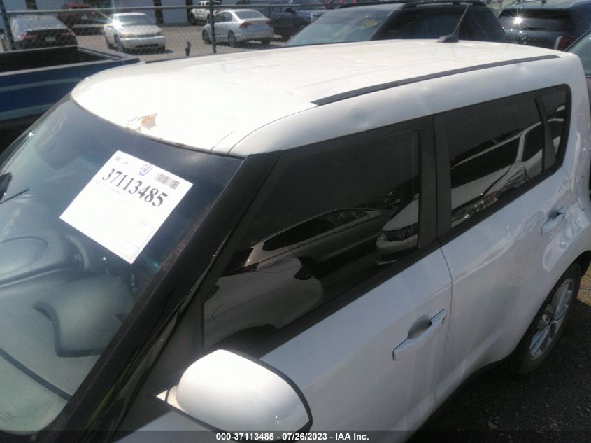 2018 KIA SOUL + - KNDJP3A51J7551123