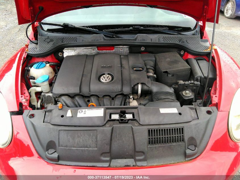 2013 VOLKSWAGEN BEETLE COUPE 2.5L W/SUN/SOUND/NAV - 3VWJP7AT3DM603302