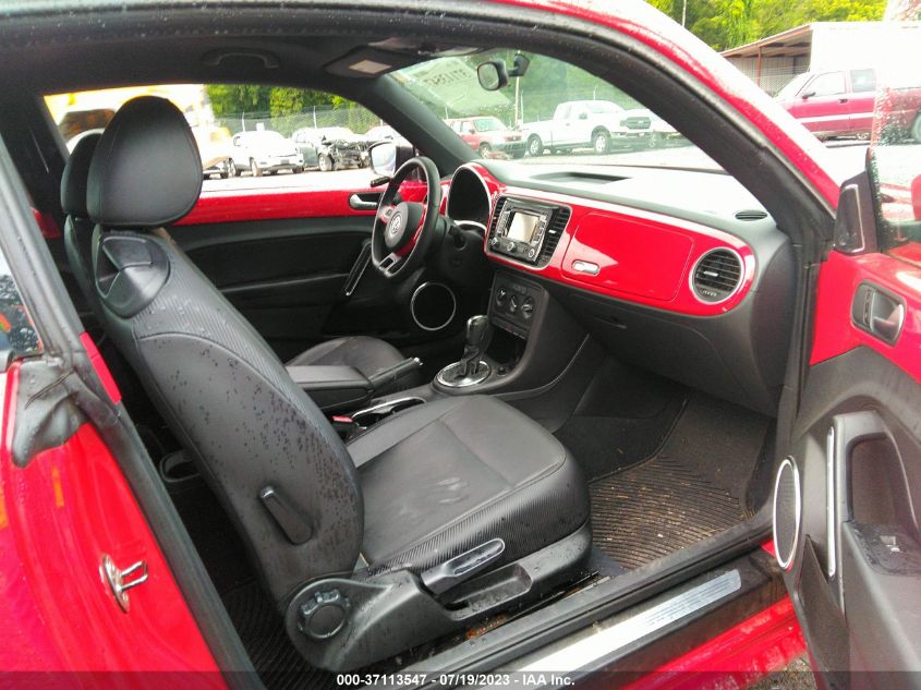 2013 VOLKSWAGEN BEETLE COUPE 2.5L W/SUN/SOUND/NAV - 3VWJP7AT3DM603302