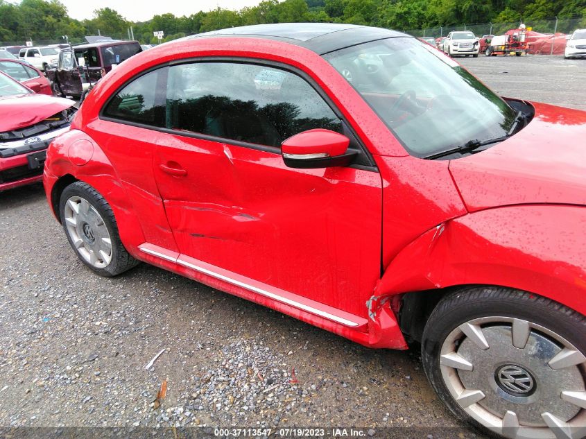 2013 VOLKSWAGEN BEETLE COUPE 2.5L W/SUN/SOUND/NAV - 3VWJP7AT3DM603302