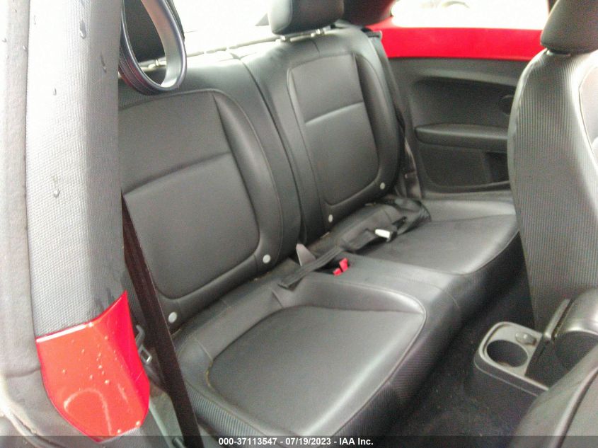 2013 VOLKSWAGEN BEETLE COUPE 2.5L W/SUN/SOUND/NAV - 3VWJP7AT3DM603302