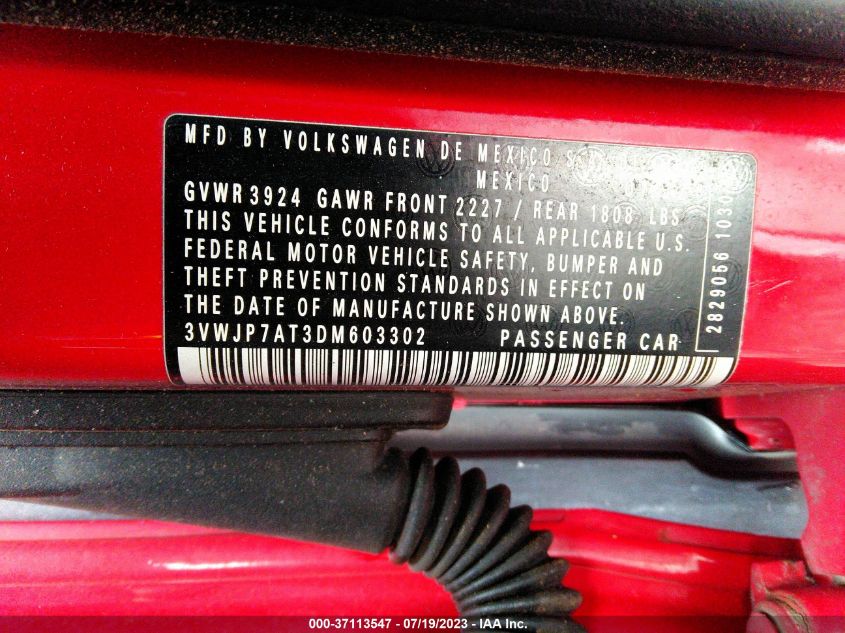 2013 VOLKSWAGEN BEETLE COUPE 2.5L W/SUN/SOUND/NAV - 3VWJP7AT3DM603302