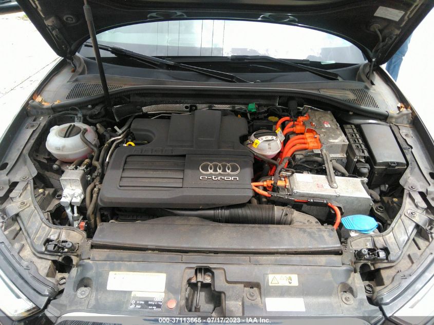 2017 AUDI A3 SPORTBACK E-TRON PREMIUM - WAUUPBFF8HA035487