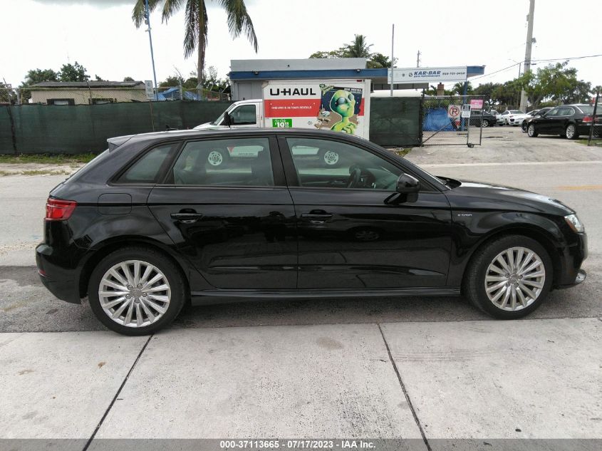 2017 AUDI A3 SPORTBACK E-TRON PREMIUM - WAUUPBFF8HA035487