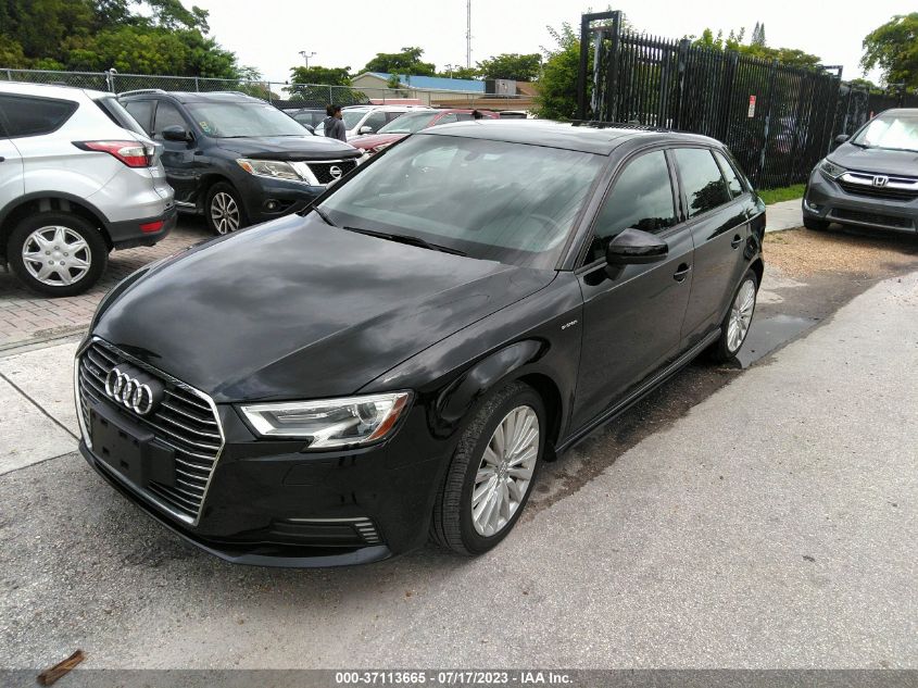 2017 AUDI A3 SPORTBACK E-TRON PREMIUM - WAUUPBFF8HA035487