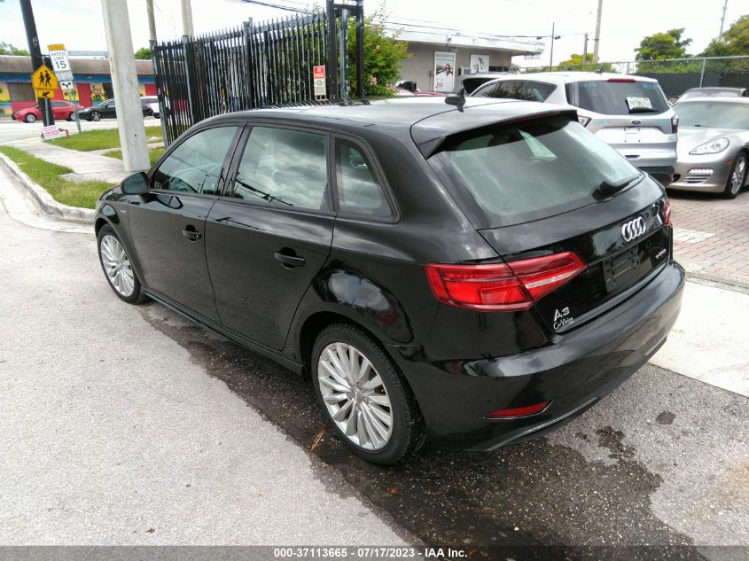 2017 AUDI A3 SPORTBACK E-TRON PREMIUM - WAUUPBFF8HA035487