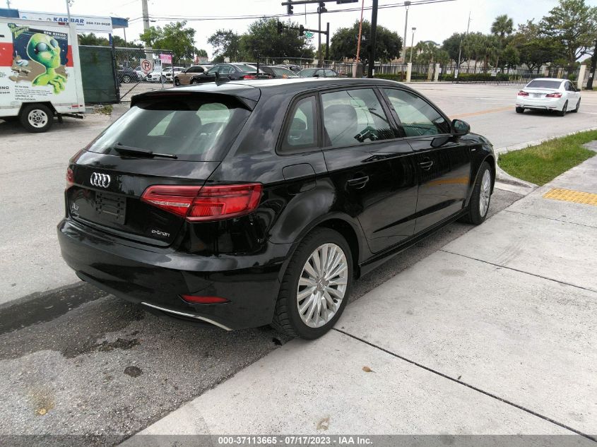 2017 AUDI A3 SPORTBACK E-TRON PREMIUM - WAUUPBFF8HA035487