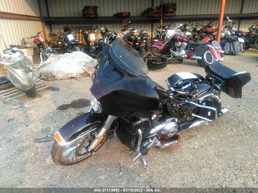 2018 HARLEY-DAVIDSON FLHTKL ULTRA LIMITED LOW 1HD1KKD17JB659193