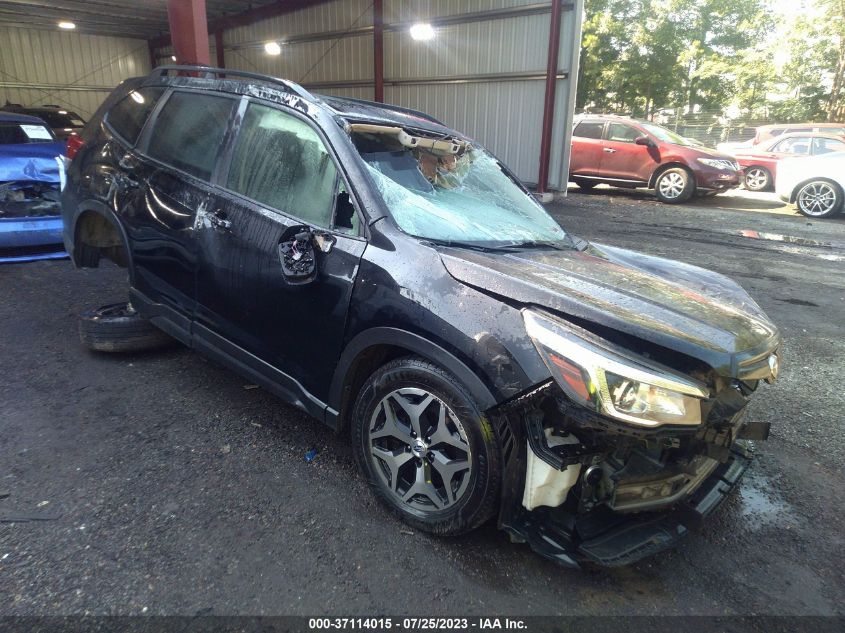 2020 SUBARU FORESTER PREMIUM - JF2SKAGC3LH439158