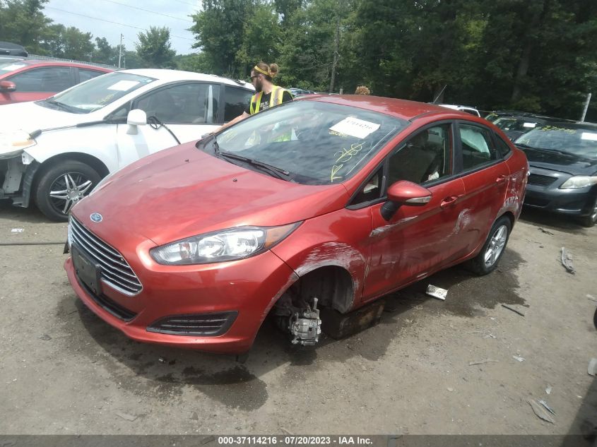 3FADP4BJ3KM117216 Ford Fiesta SE 2