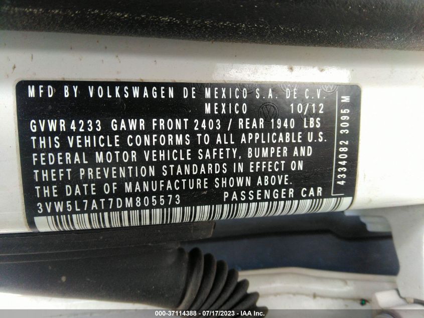 2013 VOLKSWAGEN BEETLE CONVERTIBLE 2.0L TDI W/SOUND/NAV 3VW5L7AT7DM805573