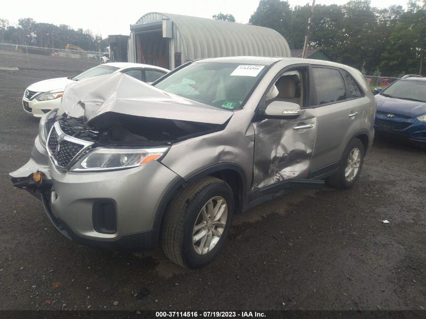 2015 KIA SORENTO LX - 5XYKTCA63FG582991