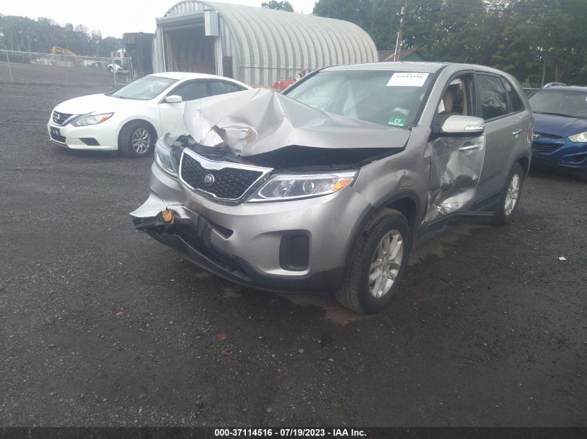 2015 KIA SORENTO LX - 5XYKTCA63FG582991