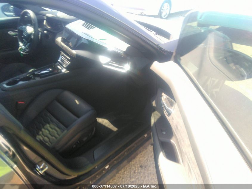 2023 AUDI E-TRON GT PREMIUM PLUS WAUCJBFW4P7000700