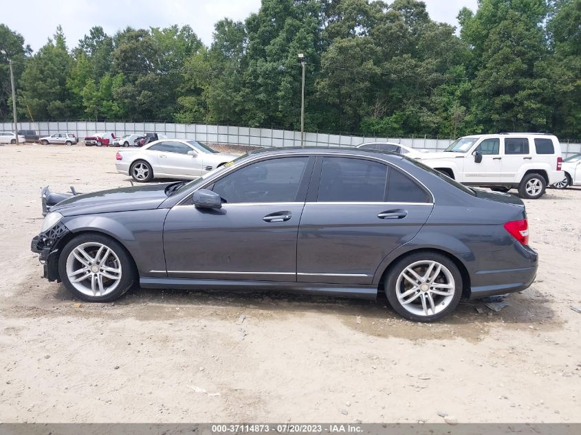 2013 MERCEDES-BENZ C 250 SPORT/LUXURY - WDDGF4HB5DR246365