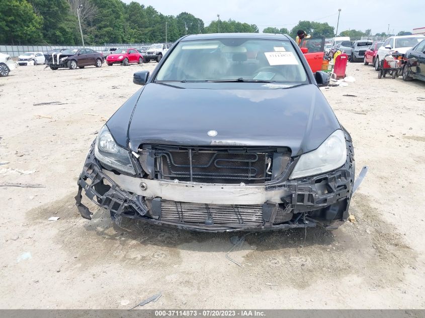 2013 MERCEDES-BENZ C 250 SPORT/LUXURY - WDDGF4HB5DR246365