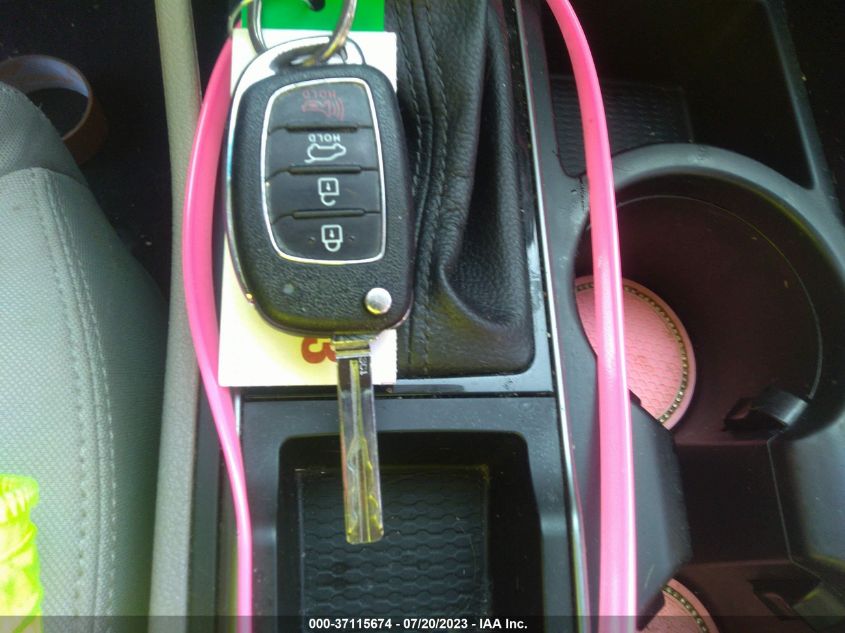2018 HYUNDAI TUCSON SE - KM8J2CA49JU659685