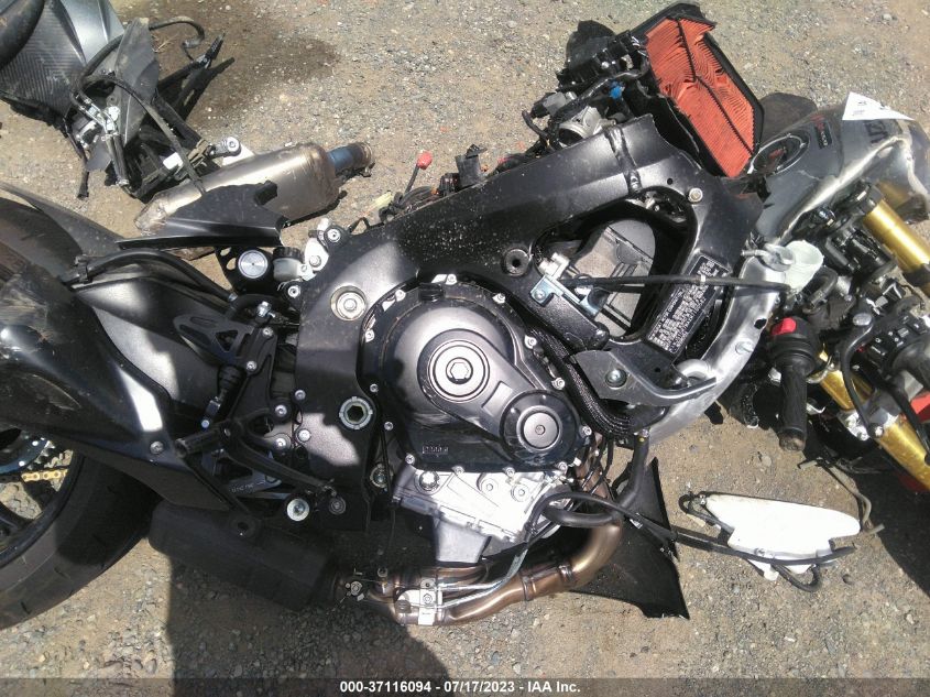 2021 SUZUKI GSX-R750 - JS1GR7MAXM7100582