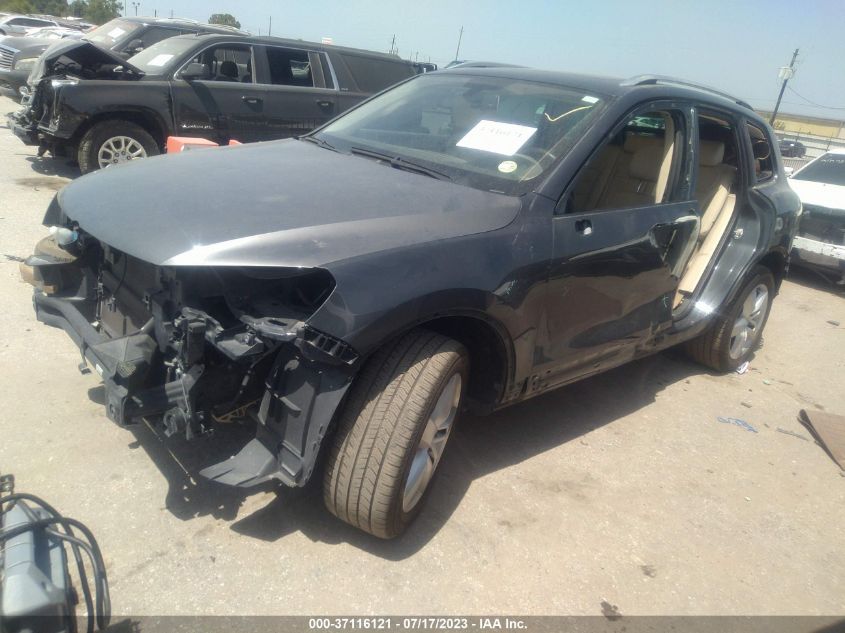 2013 VOLKSWAGEN TOUAREG LUX - WVGEF9BP4DD002802