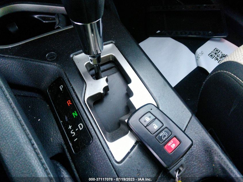 2017 TOYOTA RAV4 HYBRID XLE/LE PLUS - JTMRJREV7HD060620