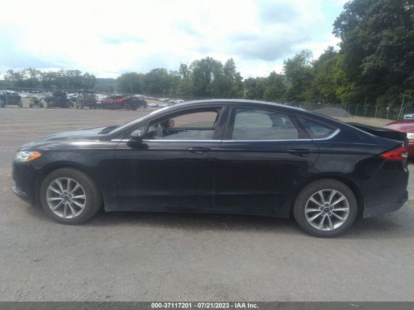 2017 FORD FUSION SE - 3FA6P0H70HR105078