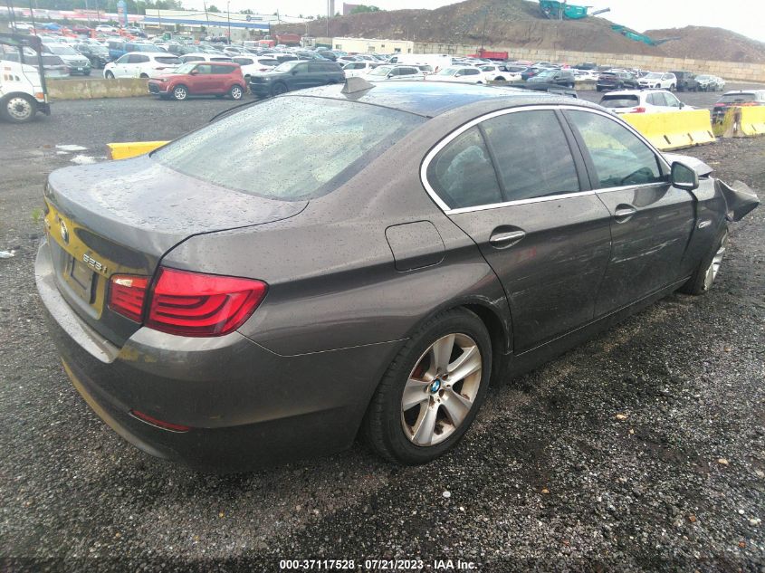 2013 BMW 5 SERIES 528I XDRIVE - WBAXH5C55DD111179