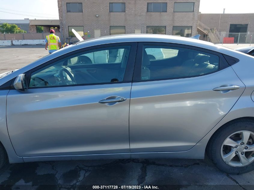 2015 HYUNDAI ELANTRA SE - 5NPDH4AE8FH571694