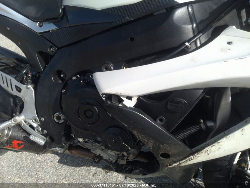 2009 SUZUKI GSX-R750 - JS1GR7LA492101166
