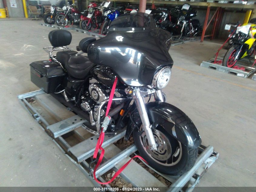 2007 HARLEY-DAVIDSON FLHX - 1HD1KB4117Y693698
