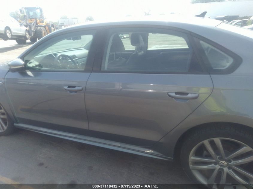 2018 VOLKSWAGEN PASSAT 2.0T S/R-LINE - 1VWAA7A39JC008579