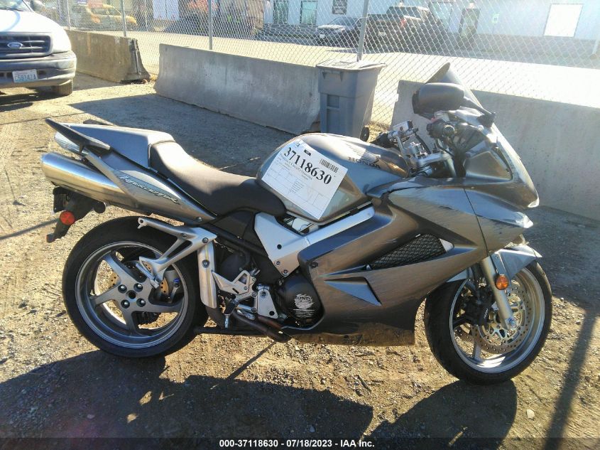 2008 HONDA VFR800 JH2RC46088M000465