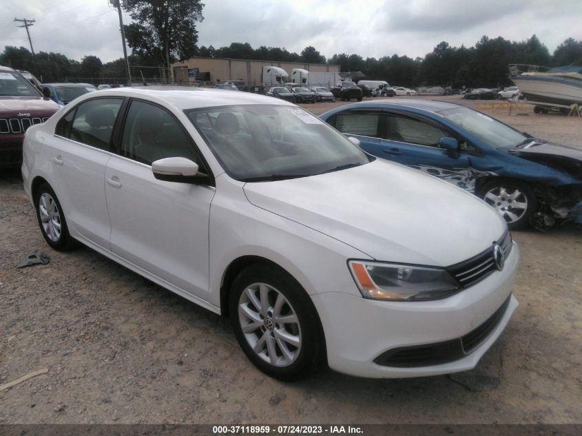 2013 VOLKSWAGEN JETTA SEDAN SE W/CONVENIENCE - 3VWDX7AJ7DM397073