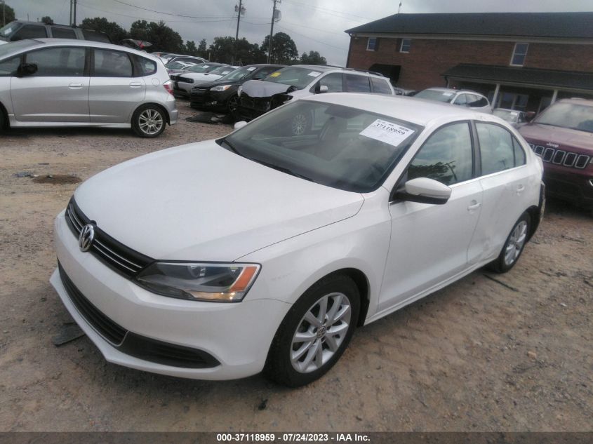 2013 VOLKSWAGEN JETTA SEDAN SE W/CONVENIENCE - 3VWDX7AJ7DM397073