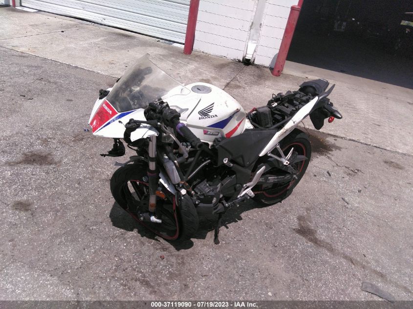 2013 HONDA CBR250 R MLHMC410XD5301654
