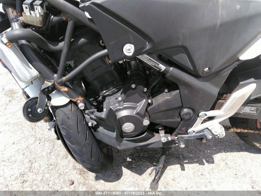 2013 HONDA CBR250 R MLHMC410XD5301654